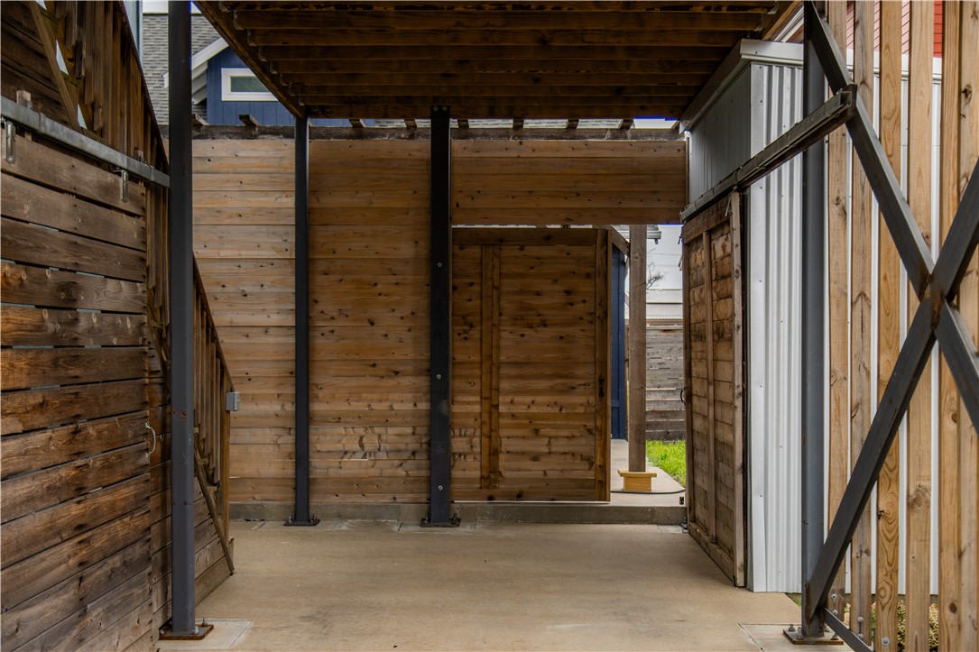 TJ Hollands - Residential