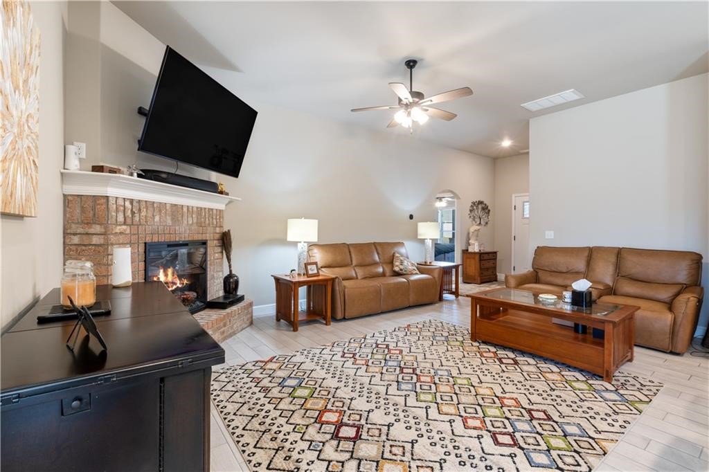 Grand Estates Ph 2 Gentry - Residential