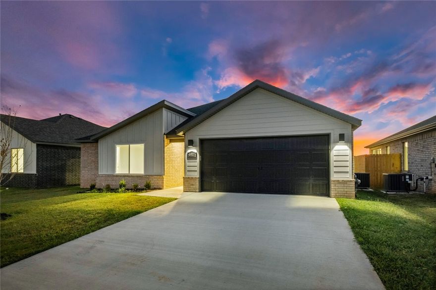 The Melbourne Plan, a stunning new construction home in Mason Valley Estates Subdivision, located in the desirable Bentonville Schools. Designed with style and function, this 3 bed, 2 bath home offers a perfect blend of modern elegance and everyday comfort. The open-concept layout invites you to see the spacious interior. At the heart of the home, the kitchen shines with granite countertops, custom cabinetry, a large island, and premium stainless steel appliances, making it perfect for hosting or casual dining. Cozy up by the gas fireplace in the living area or enjoy the practicality of a gas range for all your cooking. With luxury finishes throughout, this home is truly designed for today’s lifestyle. Situated in an exciting new community, future amenities include a pool, adding even more value to your investment. Schedule your showing today and take advantage of the $4,000 builder credit, and up to $3,500 lender credit.