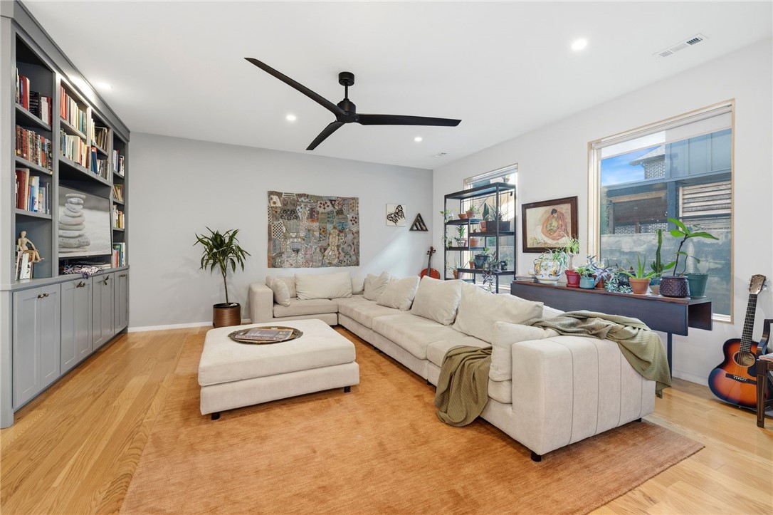 AJ SUB-BENTONVILLE - Residential Lease