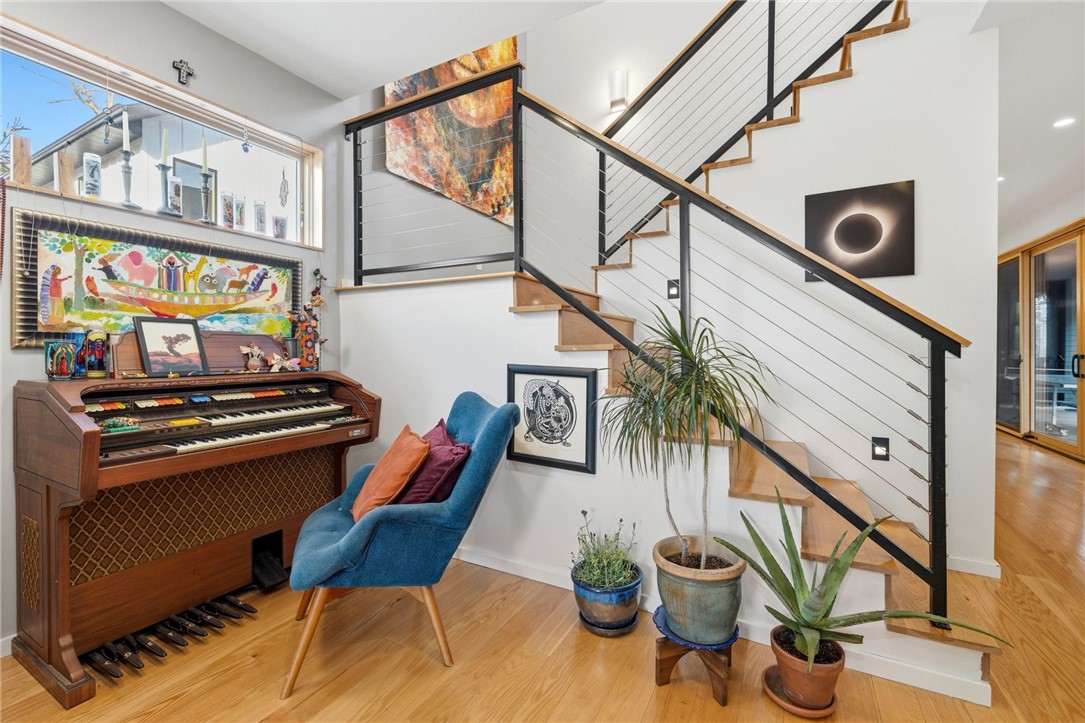 AJ SUB-BENTONVILLE - Residential Lease