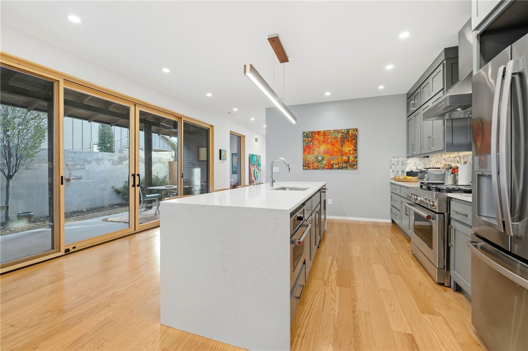 AJ SUB-BENTONVILLE - Residential Lease