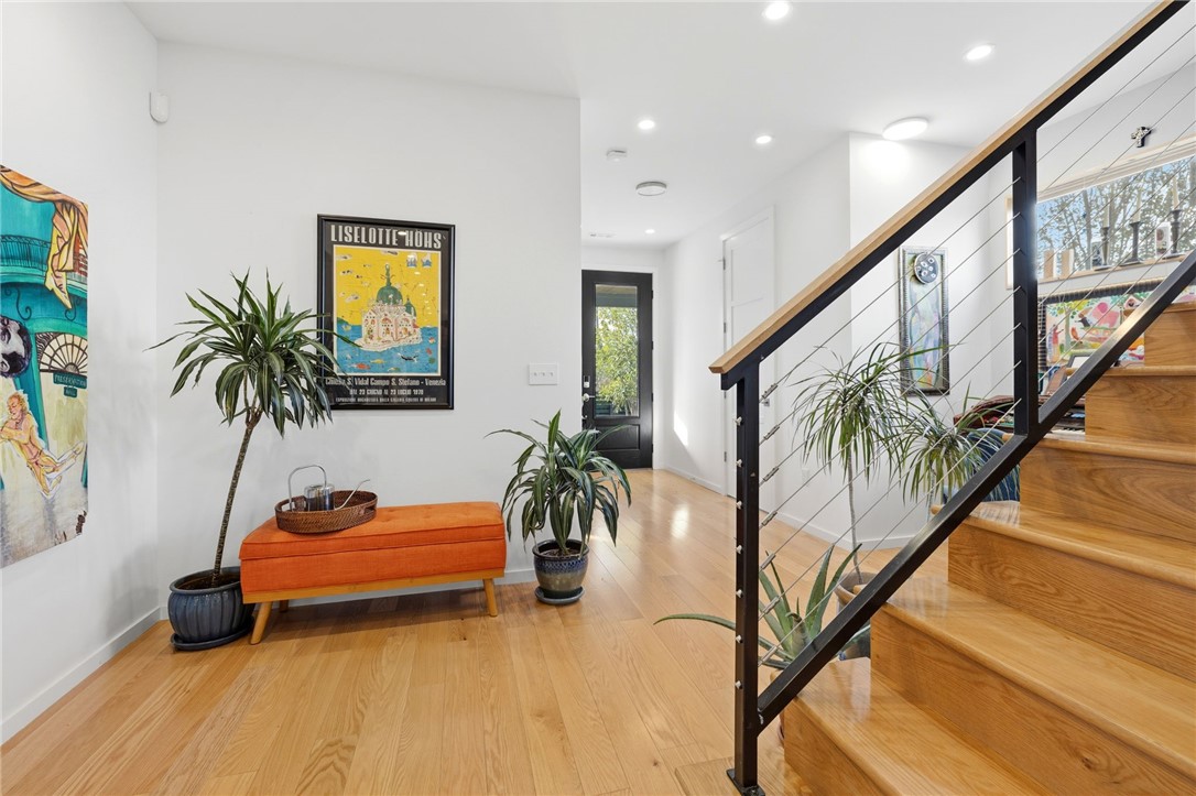 AJ SUB-BENTONVILLE - Residential Lease