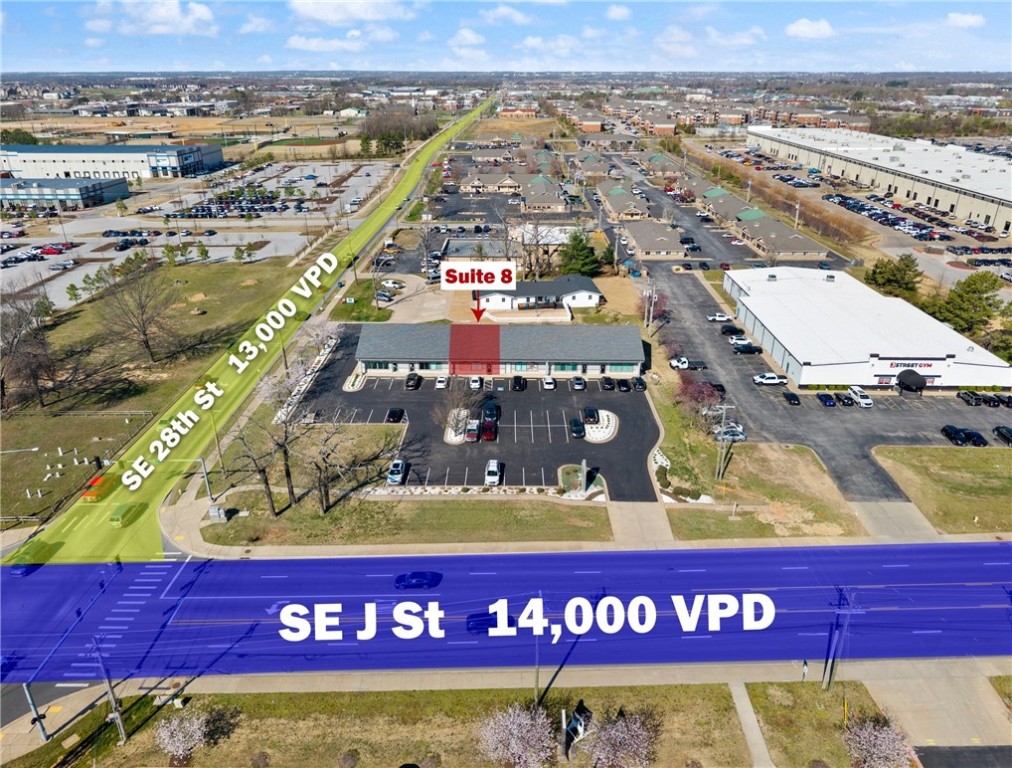 +/- 1,500 SF of prime office/medical space available in a highly visible corner location at the SE J St (14,000 VPD) and SE 28th St (15,000 VPD) intersection. This suite features a large waiting area, four private offices, a storage room, a lab room, and two restrooms. The property offers frontage on SE J St with dedicated monument signage, providing excellent exposure. Just two minutes from SE Walton Blvd, less than five minutes from the new Walmart HQ, and only 10 minutes to Downtown Bentonville. A functional layout and strong traffic counts make this an ideal space for professional or medical users.