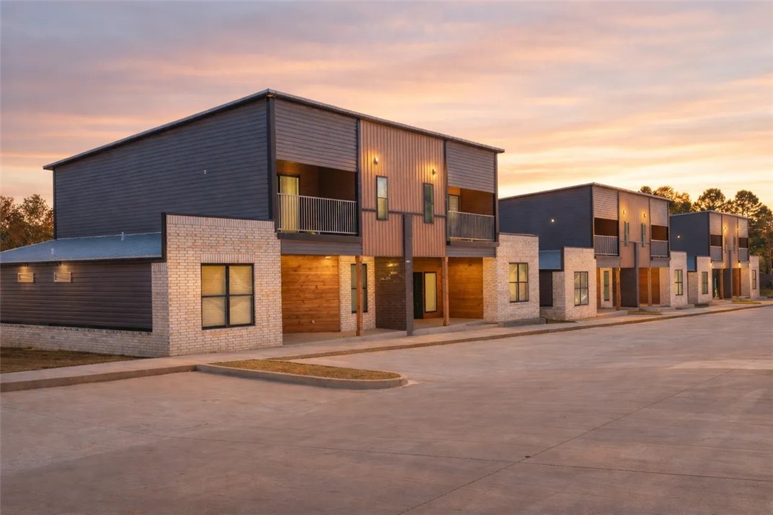 University Park Place - Residential