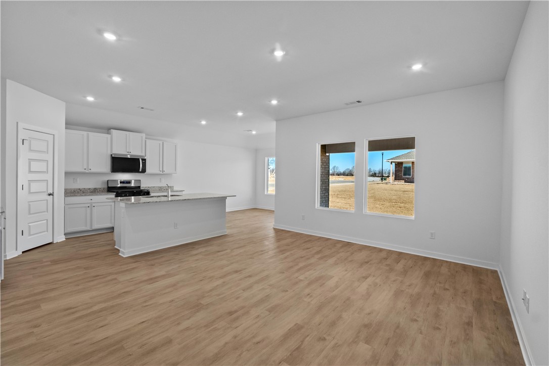 West Wind Sub Ph I Centerton - Residential Lease