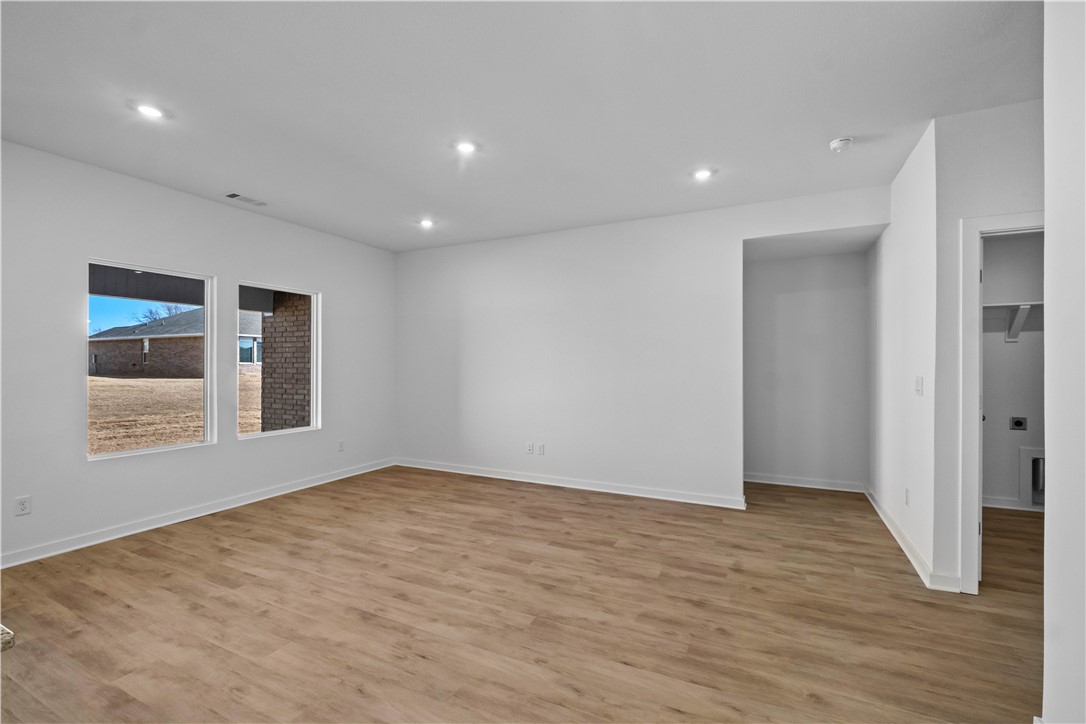 West Wind Sub Ph I Centerton - Residential Lease