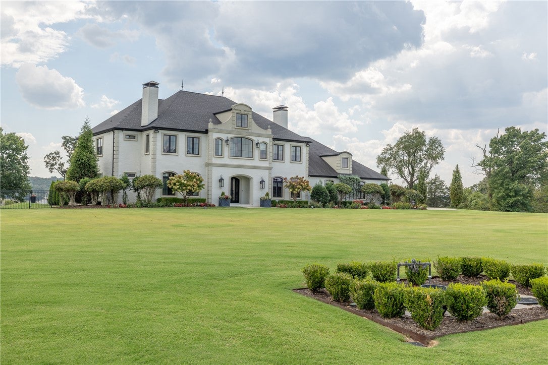 2607 Riverfront Lane