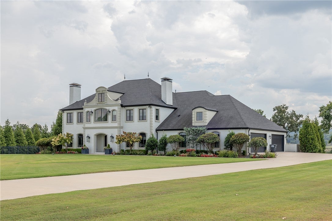 2607 Riverfront Lane