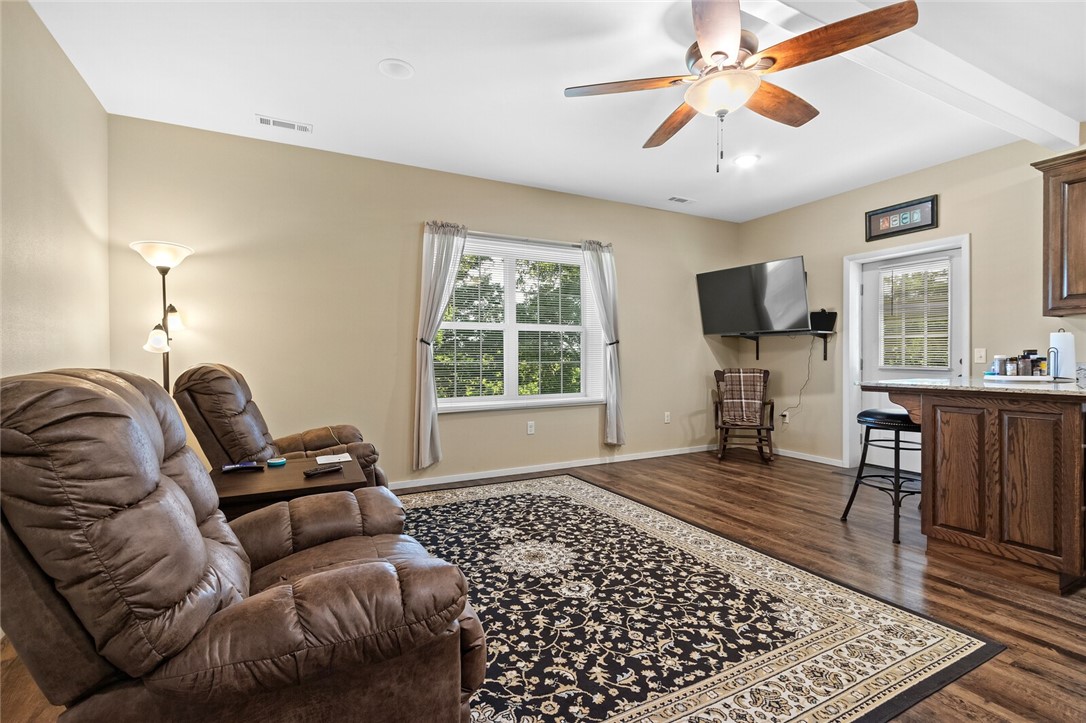 08-17-32-RURAL - Residential