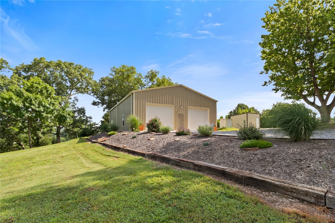 08-17-32-RURAL - Residential