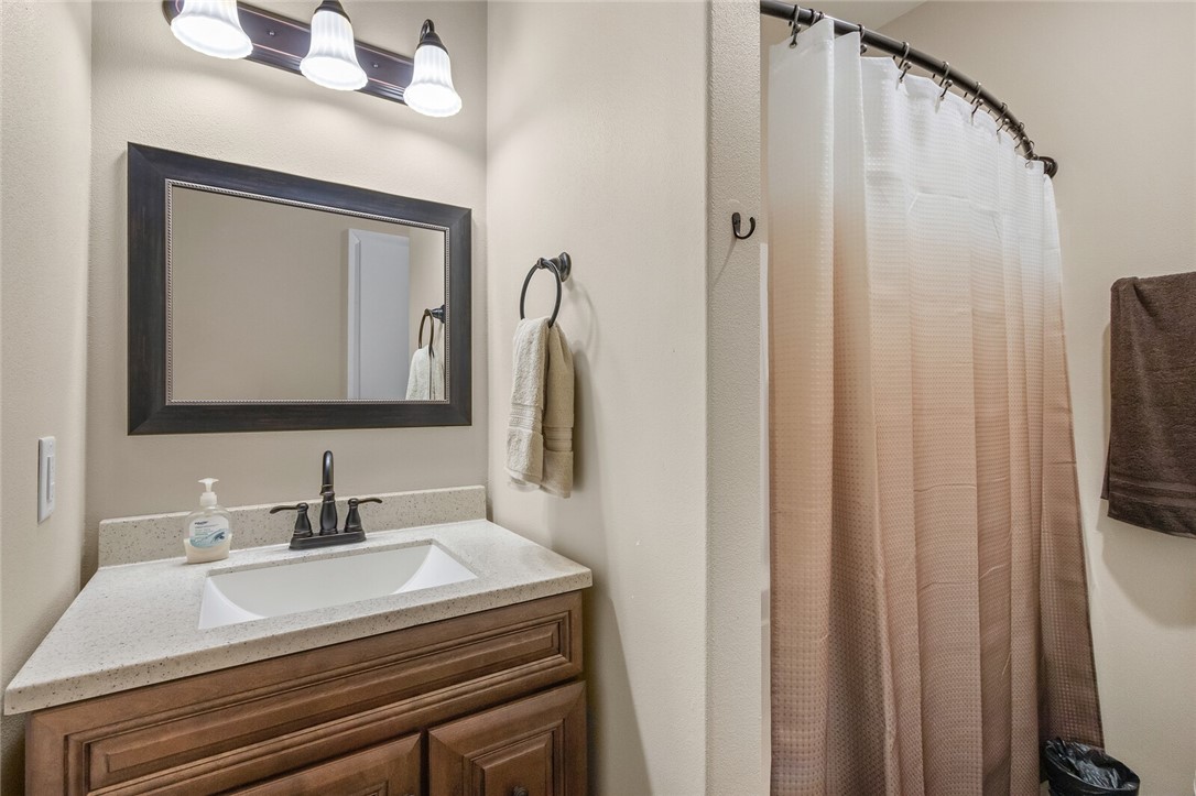 08-17-32-RURAL - Residential