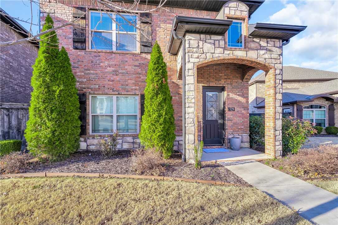 Town Homes At Forest Hills - Residential