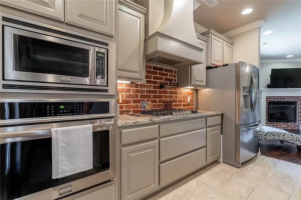 Town Homes At Forest Hills - Residential