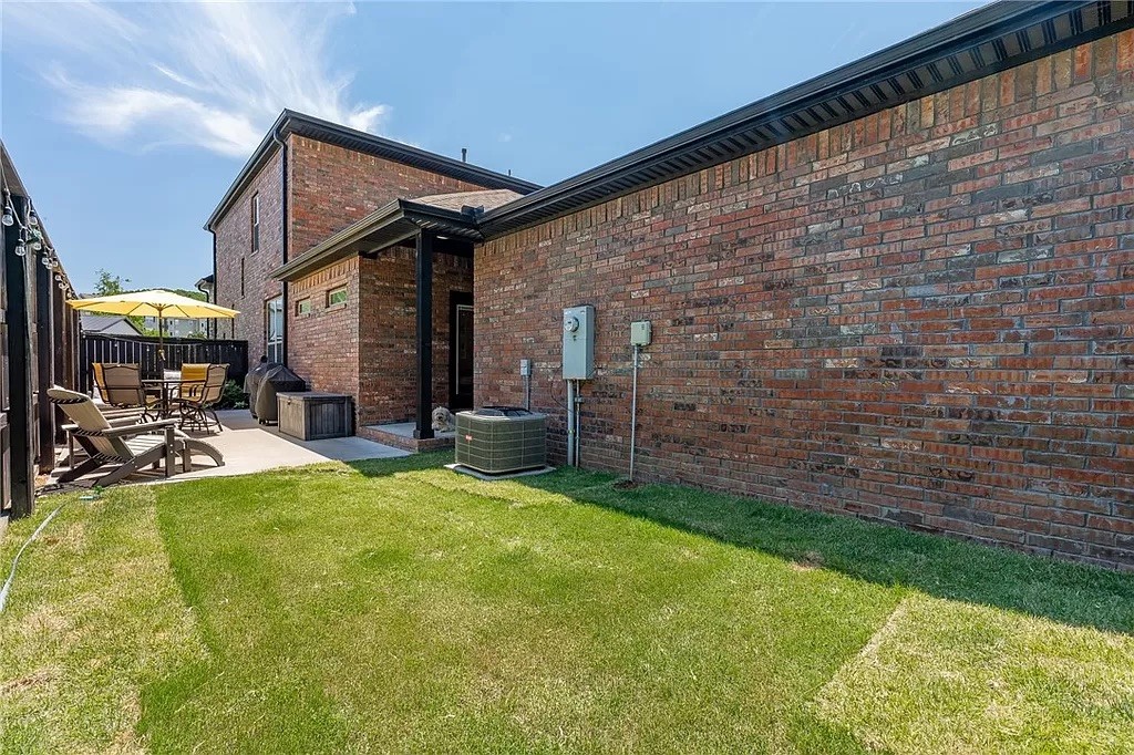 Town Homes At Forest Hills - Residential