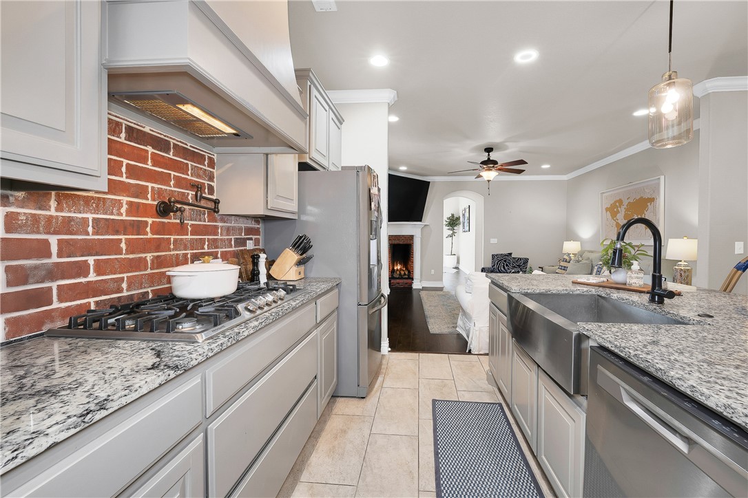 Town Homes At Forest Hills - Residential