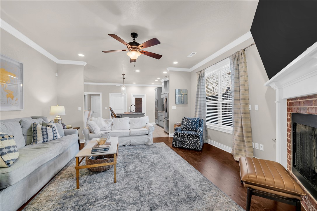 Town Homes At Forest Hills - Residential