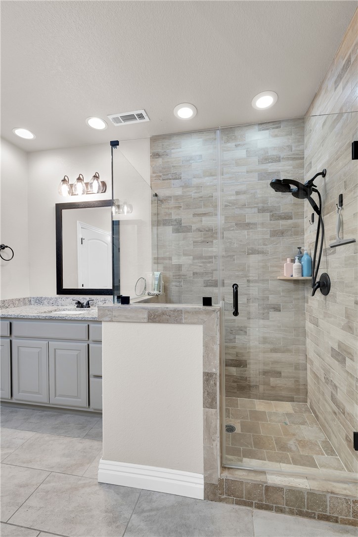 Town Homes At Forest Hills - Residential