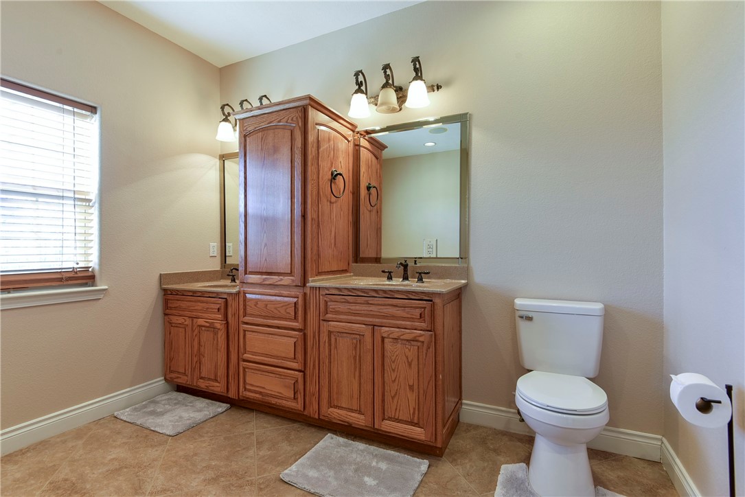 Missouri, 65737, United States, 8 Bedrooms Bedrooms, ,6 BathroomsBathrooms,Residential,Active,2021656