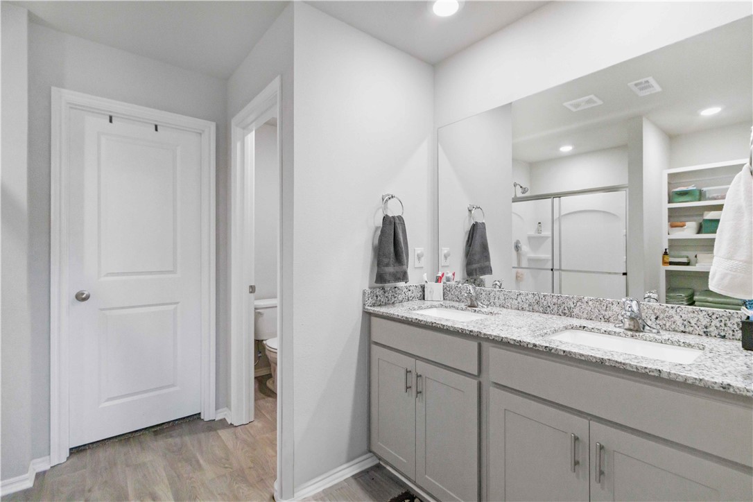 Pioneer Woods Ph 3 Gentry - Residential