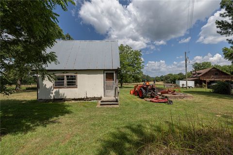 Single Family Residence in Siloam Springs AR 15870 Deerwood Road 47.jpg