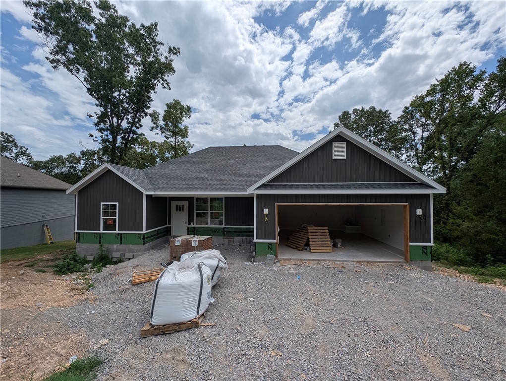 Discover your dream home in beautiful Bella Vista, Arkansas! This stunning new construction 3-bedroom, 2-bath home combines modern comfort with timeless charm, featuring a durable brick and vinyl exterior and elegant quartz countertops throughout. Enjoy the ambiance of the electric fireplace, and stay organized with the spacious walk-in closet in the master bedroom. Nestled just minutes from Lake Windsor, it’s a perfect retreat for fishing enthusiasts. With a scenic park nearby, outdoor recreation is always within reach. Don’t miss your chance to own this exceptional property in one of Bella Vista’s most desirable locations!
