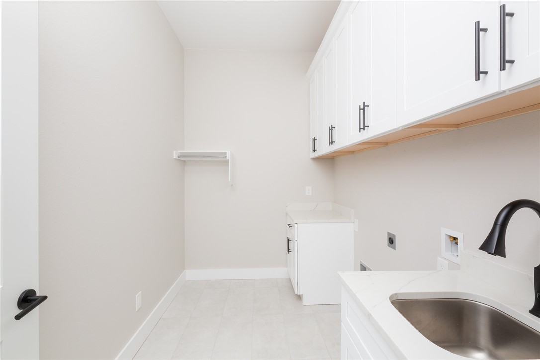 Averie Estates - Residential