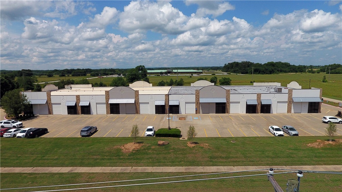 OLD FARM PH 1, THE-BENTONVILLE - Commercial Lease