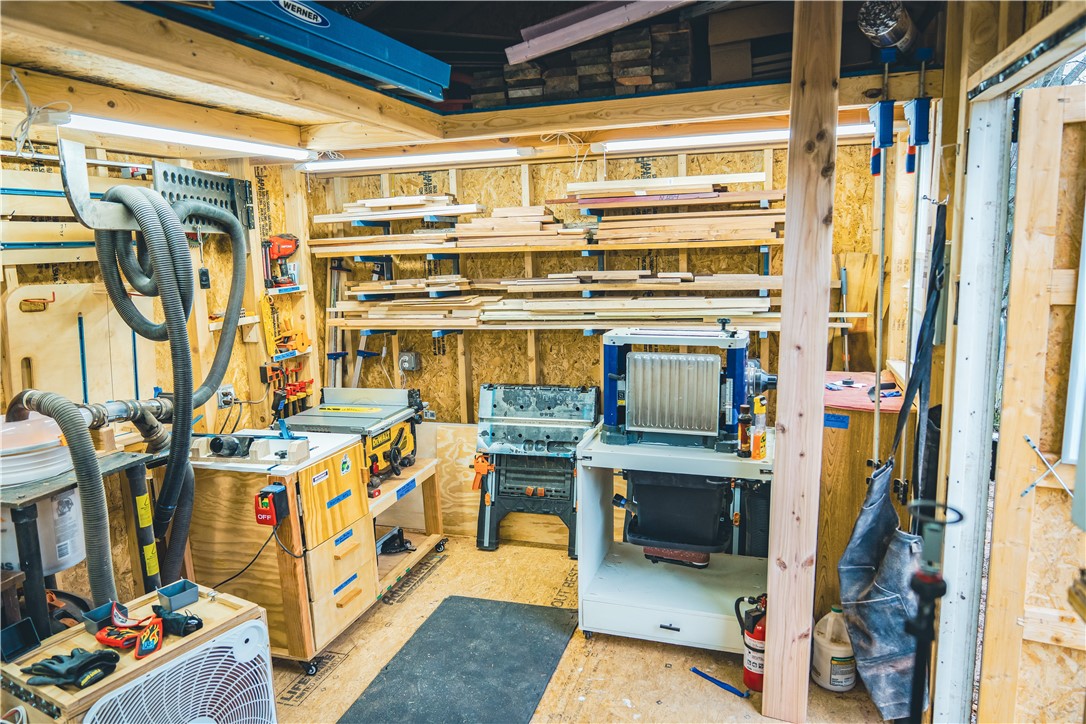 Hamptons, The Cave Spgs - Residential