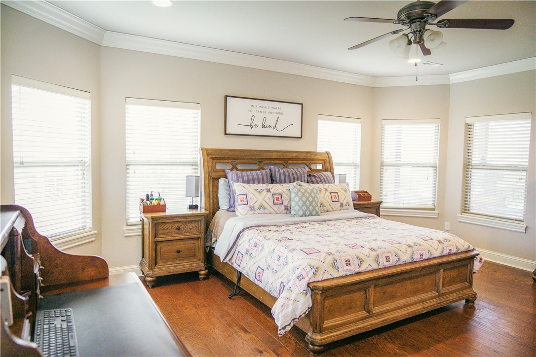 Hamptons, The Cave Spgs - Residential