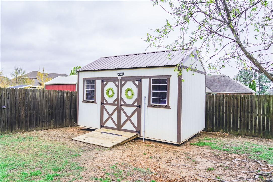 Hamptons, The Cave Spgs - Residential