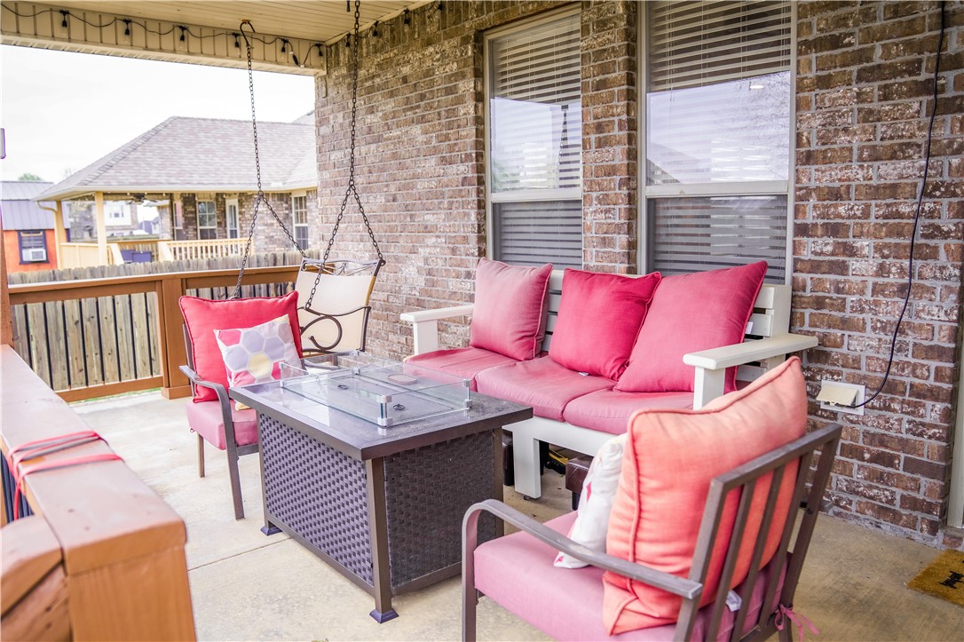 Hamptons, The Cave Spgs - Residential