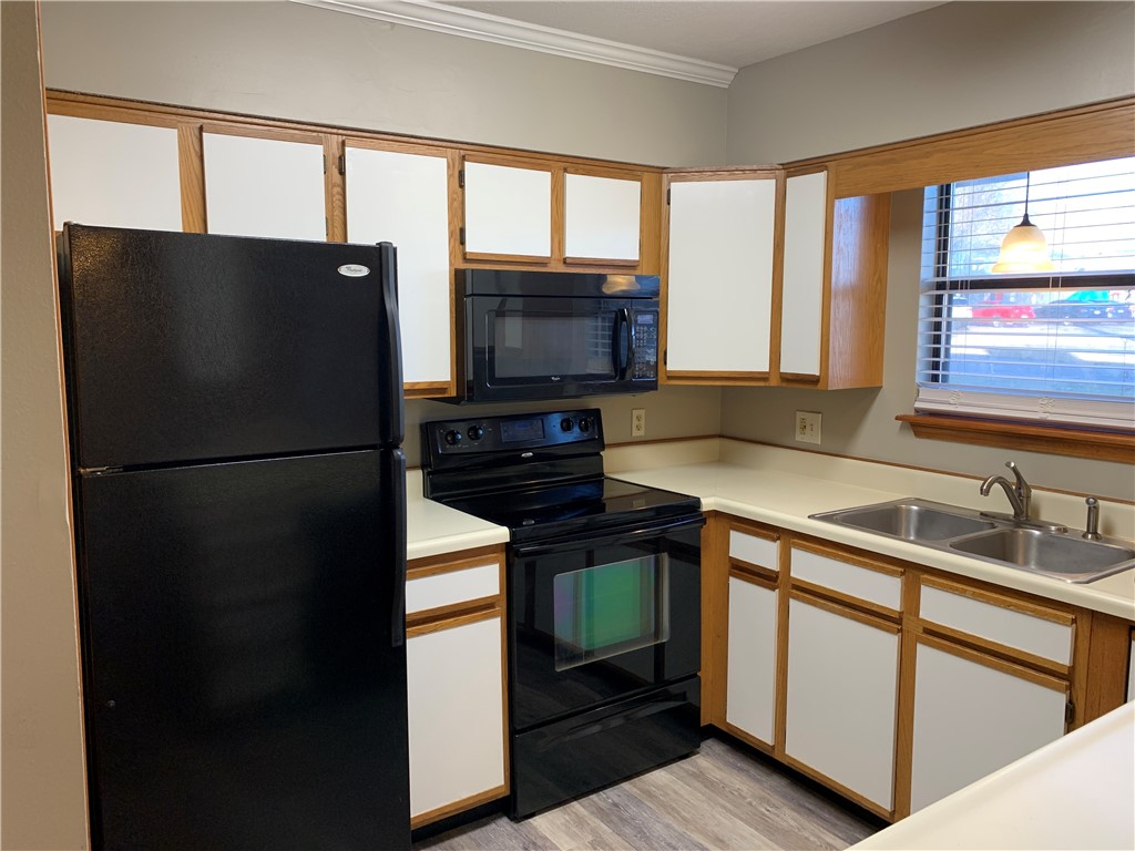 Couchs - Residential Lease