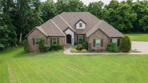 Photo of 1166 Trail Bluff Drive, Fayetteville, AR 72703 (MLS # 1350863)