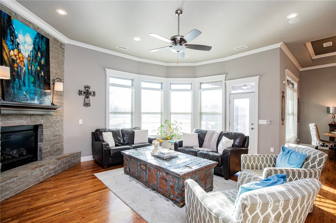 OTTER CREEK ESTATES PH I-CAVE SPRINGS - Residential