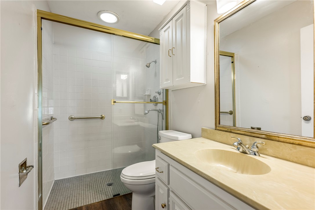 Shakespeare Courts - Residential