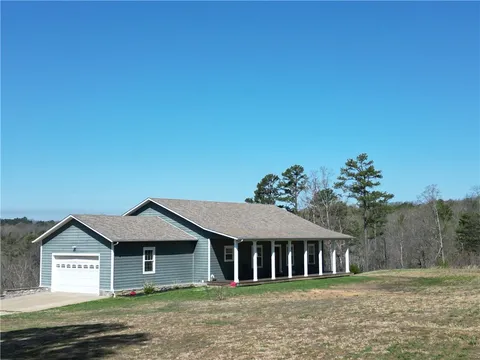 MLS: 1304415