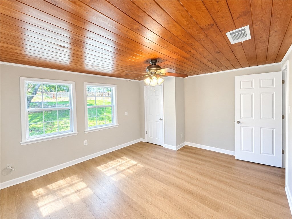 679 Lake Road