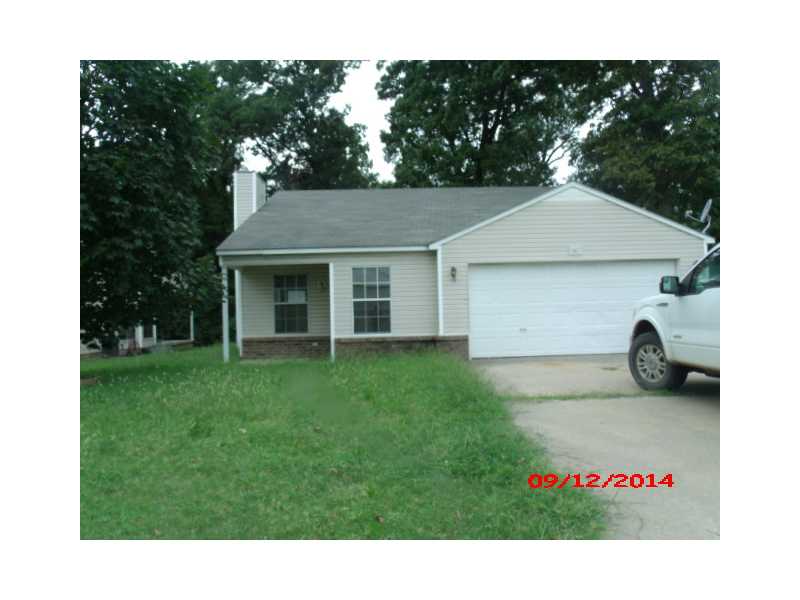 Apprx 1194 Sqft 3 Bedroom 2 Bath 2 Car garage, with covered patio corner lot.