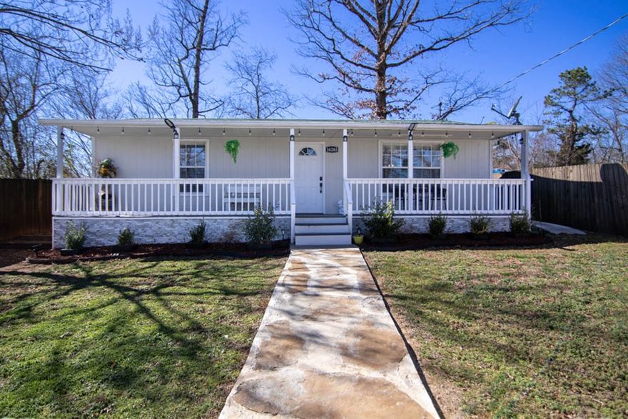charming 2BR/1BA home in Rogers featuring spacious covered front porch, functional kitchen with ample
cabinet space, fully fence back yard includes a covered outdoor cooking area and fire pit perfect for entertaining. great opportunity for first time home buyers, downsizers, or investors!