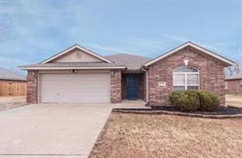 Photo of 3794 W Tanyard Drive, Fayetteville, AR 72704 (MLS # 1330149)