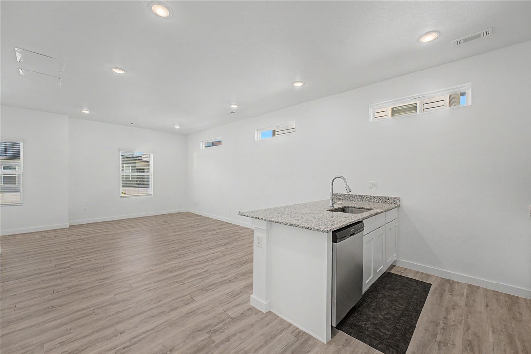 FEATHERSTON VILLAGE PH 2-CENTERTON - Residential Lease
