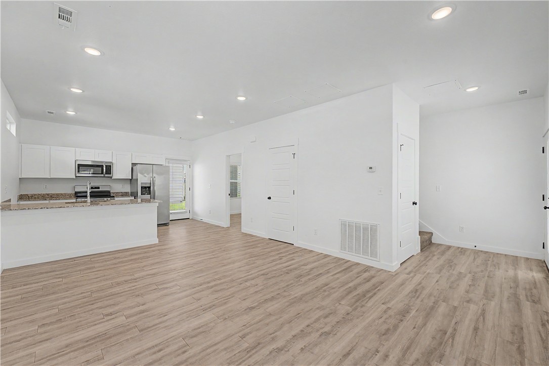 FEATHERSTON VILLAGE PH 2-CENTERTON - Residential Lease