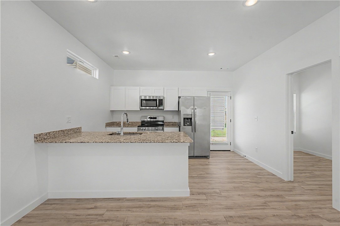 FEATHERSTON VILLAGE PH 2-CENTERTON - Residential Lease