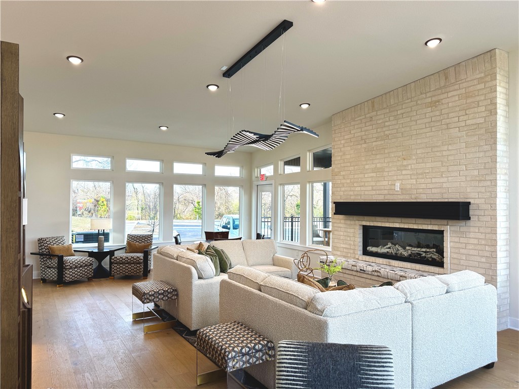 MEDLIN MEADOWS SUB PH 2-BENTONVILLE - Residential