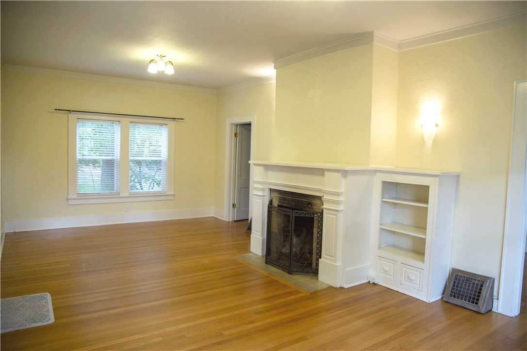 Oak Grove-Drake - Residential Lease