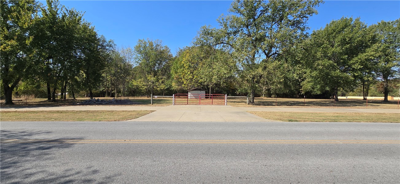 10/18/30 - LOWELL - Commercial Sale