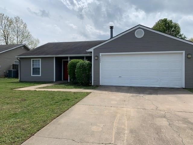 Charming 3-bedroom house located off Wedington Dr in Fayetteville! Comes with all appliances, fully fenced yard, ceiling fans, fireplace in living room, and convenient location to U of A campus and I49 access. Property is still occupied; no showings till after April 30. Applications to be completed on www.nwarealtypm.com. Si necesitas que te atendamos en espaƱol, por favor contacta nuestra oficina de Lunes a Viernes entre 9:00am-4:00pm