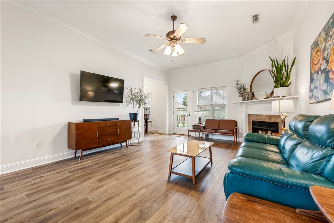 Oak Walk - Residential