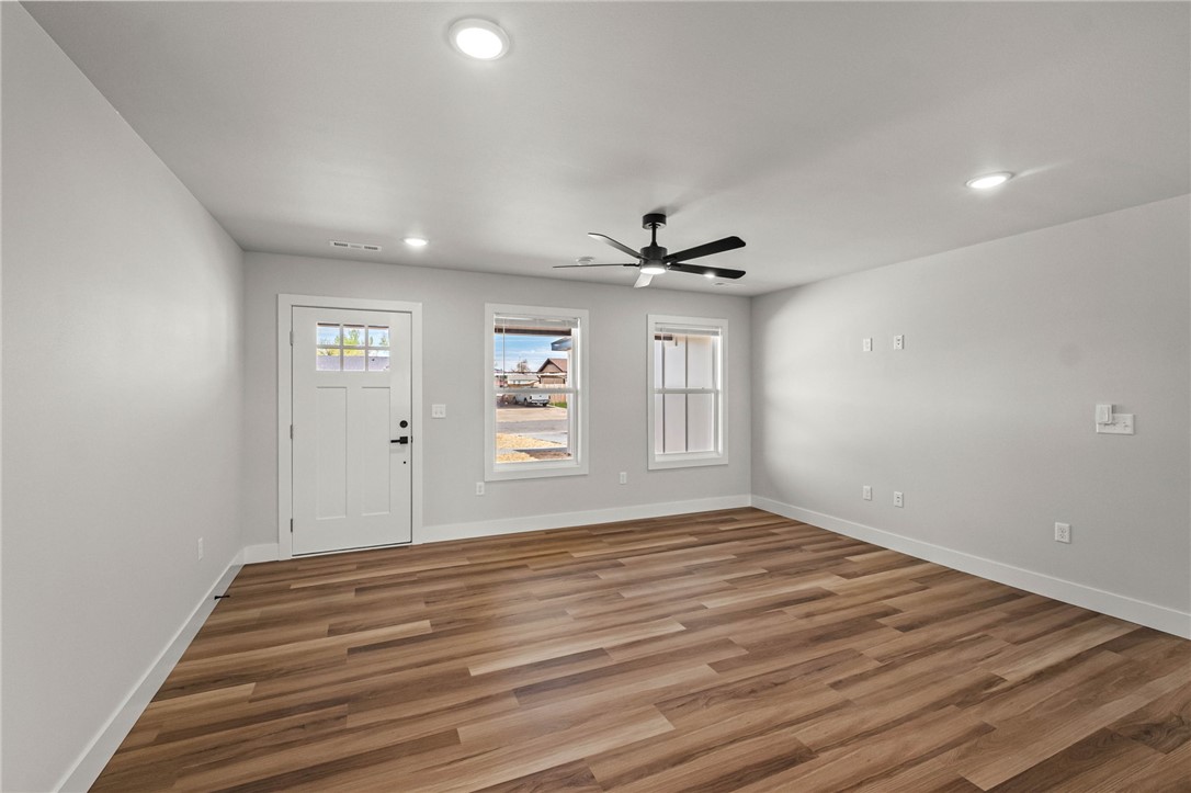 Bishop Manor Rogers - Residential